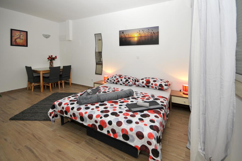 Apartments Josip 트로기르 객실 사진